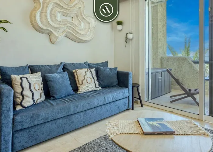 Beachfront With Amazing View To The Sea Ferienhaus